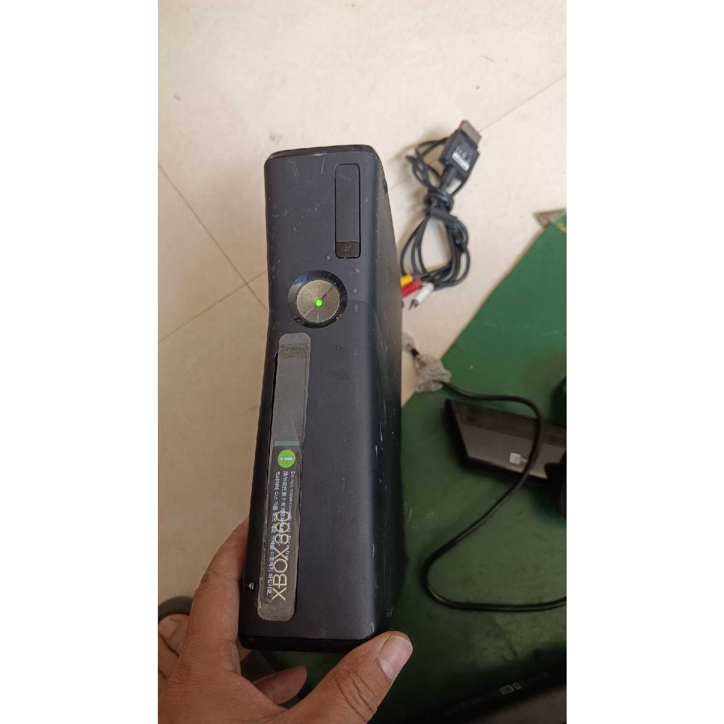 议价一台Xbox 360 S主机套装，带Kinect体感