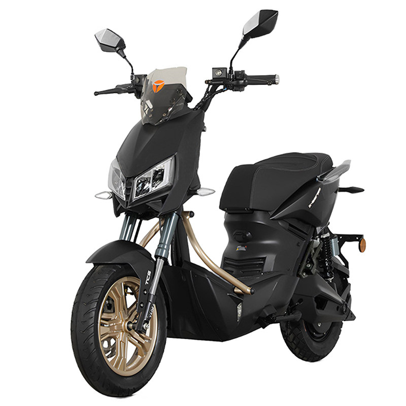 雅迪新品X5Pro豪华电摩