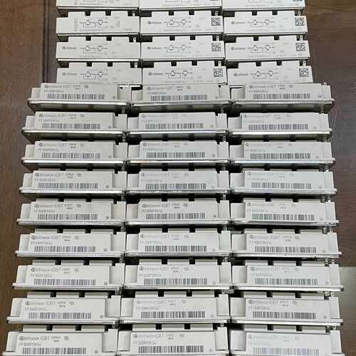 询价-英飞凌 FF300R12KS4 FF200R12KS4 FF