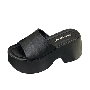 2026年春季一字带露趾防水台厚底8CM高坡跟外穿拖鞋沙滩旅游女鞋