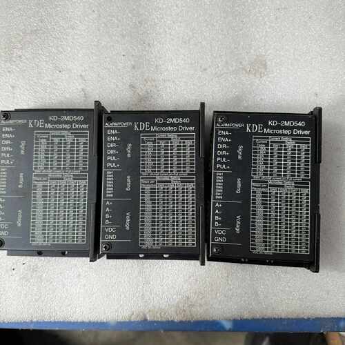 溢价-驱动器KD-2MD540一共三台。