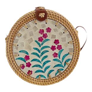 越南秋藤编织ins风圆形彩色贝壳拼接包女肩斜挎包沙滩草编包