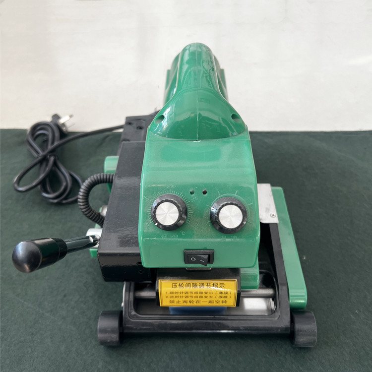 土工膜热熔机土工爬焊机爬大型隧道焊接机土工膜防水自动板小型