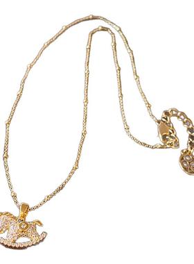 金色小马微镶钱币吊坠日常百搭