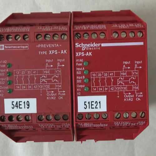 Schneider Electric XPSAK351144 Safety Relay