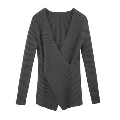 陆与山屿 秋冬小众设计感交叉V领显瘦上衣黑色打底针织衫内搭毛衣