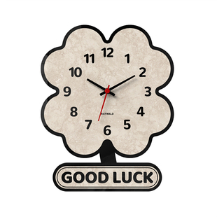 幸运四叶草桌面时钟创意摆件摆放式静音钟表客厅简约玄关摆台饰品