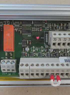 Danfoss ADAP-KOOL AKC 121A Controller 084B2051