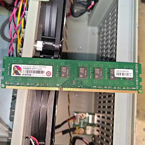 DDR3L 1600 U-DIMM 4GB内存条F48864议价