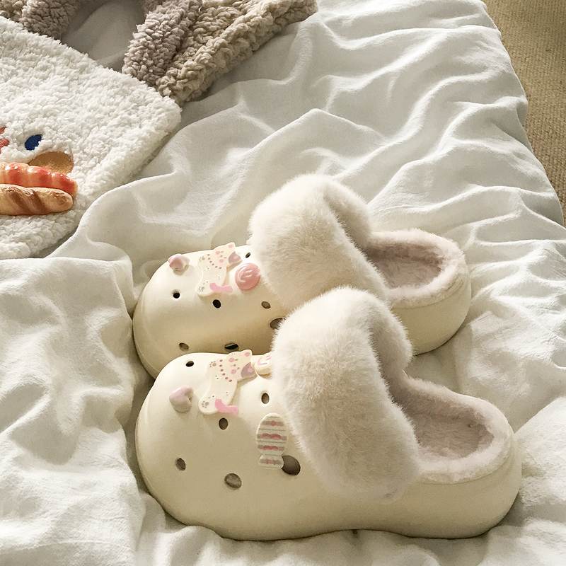 卡通可爱小猫厚底踩屎感加绒洞洞鞋女2025冬季新款外穿防滑包头拖