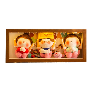 佛小伴盲盒手办公仔挂件毛绒小佛收纳柜展示盒相框摆台防尘带灯