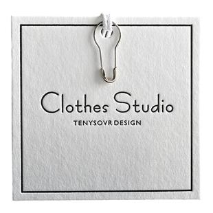 服装吊牌定做挂牌定制衣服标签订制高档女装凹印棉卡商标logo设计