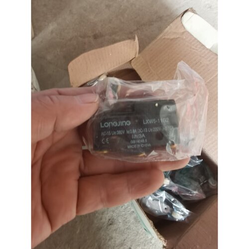 议价龙井电器LXW511G2微动开关AC380V15AD维修