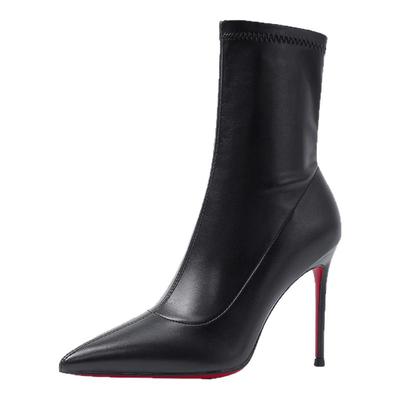 黑色红底尖头细高跟中筒时装短靴