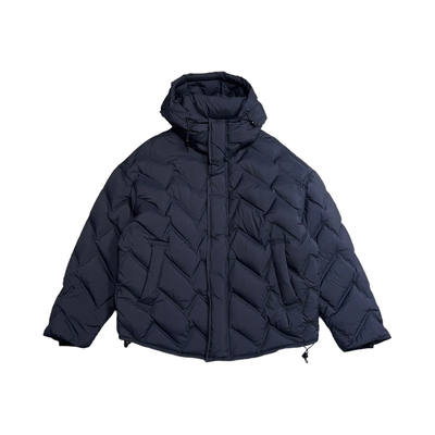 无胆穿刺龟背连帽排骨羽绒服男