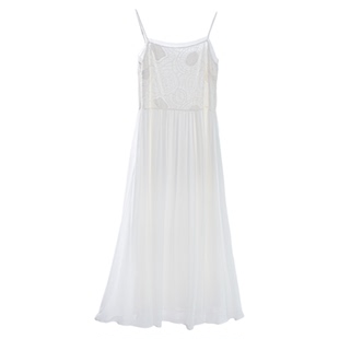 原隐蕾丝女神氛围感桑蚕丝质感小白裙法式超仙显贵气吊带连衣裙