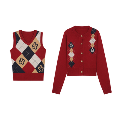 慵懒菱格红色毛衣开衫