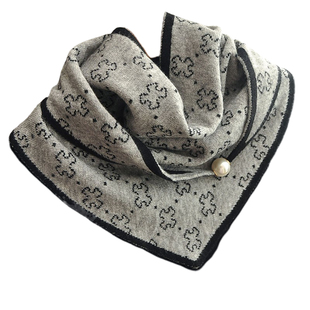 珍珠磁吸扣丝巾三角巾披肩围巾女2025新款秋冬款厚护颈保暖