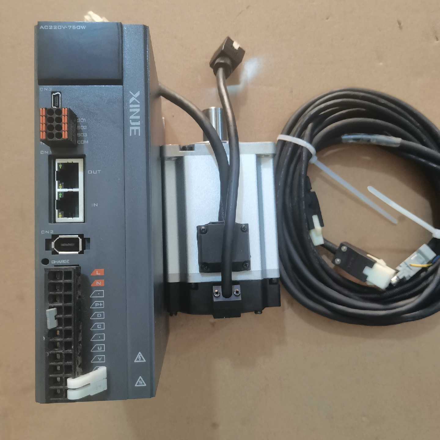 议价信捷伺服电机套装DS5C1系列750w总线，成色95新，标价图片