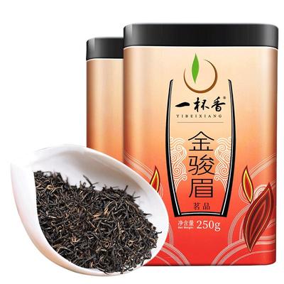 一杯香武夷山金骏眉红茶