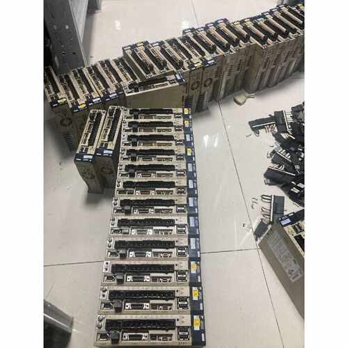 SGDV2R8A11A2R8A11B拆机现货单个200
