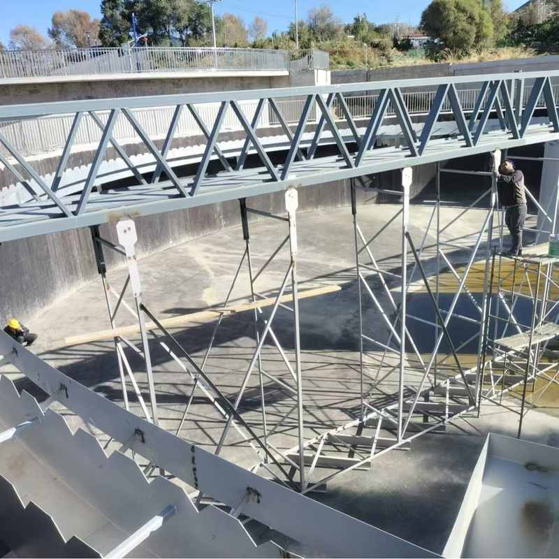 悬挂式垂架式周边中心传动刮泥机污泥浓缩池桁车式刮吸泥机装置