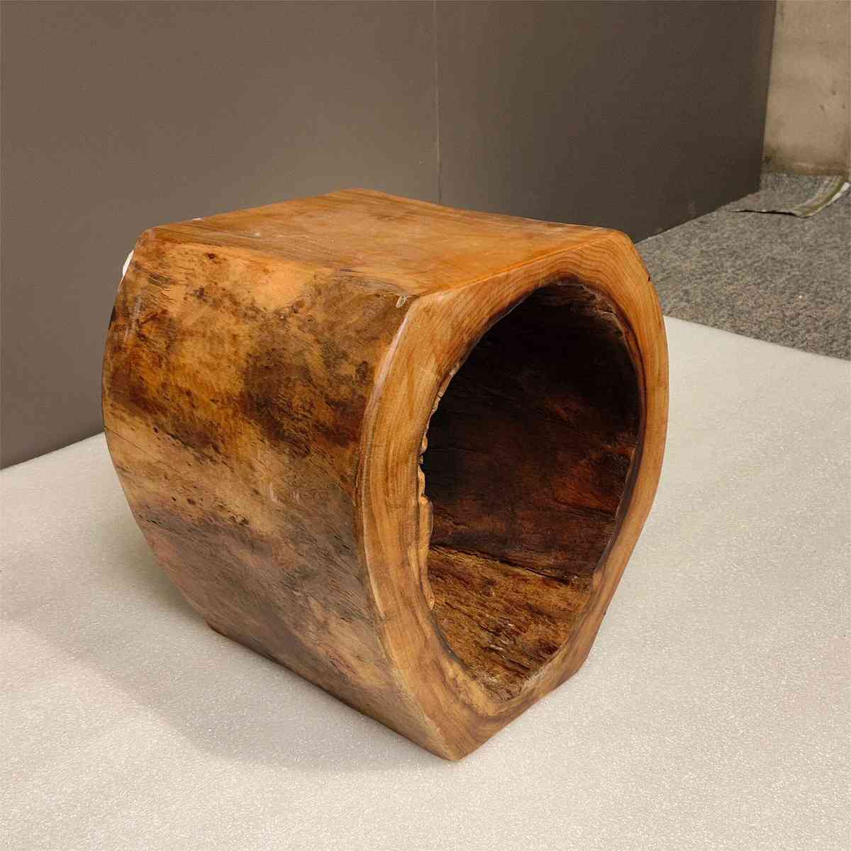 香樟木墩子实木空心原生态树桩根雕凳子茶几边桌民宿酒店装饰摆件