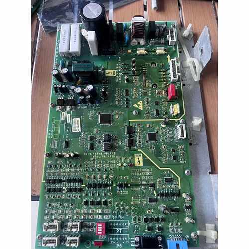 奥的斯门机板一张型号KBA26800ABF1一张