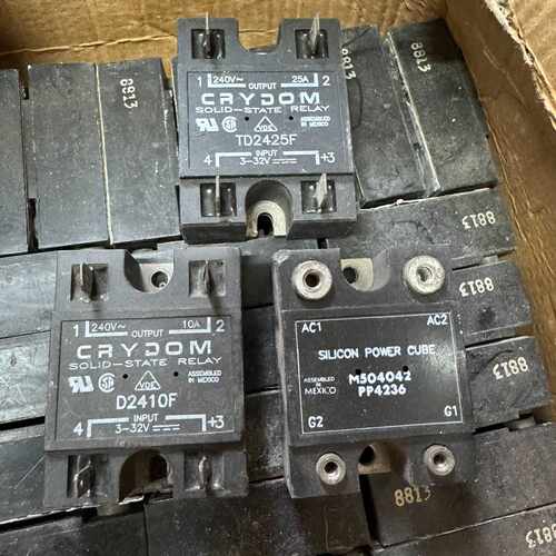 下单前咨询CRYDOM固态继电器，型号D2410F、TD2425F、M