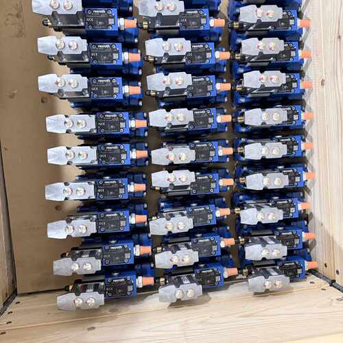 议价力士乐比例阀全新现货R901218097   3DREME10P-7X/200YG24K31