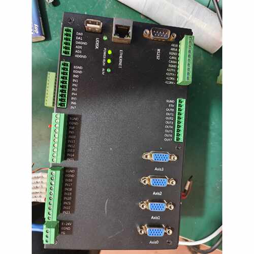 议价正XPLC系列4轴控制器一体机