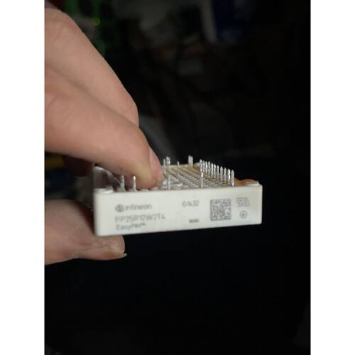 【请询价】英飞凌模块FP25R12W2T4拆机功能正常