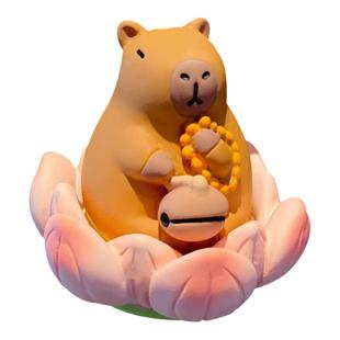 佛系卡皮巴拉好运连连木鱼可爱猪猪汽车摆件莲花底座公仔桌面装饰