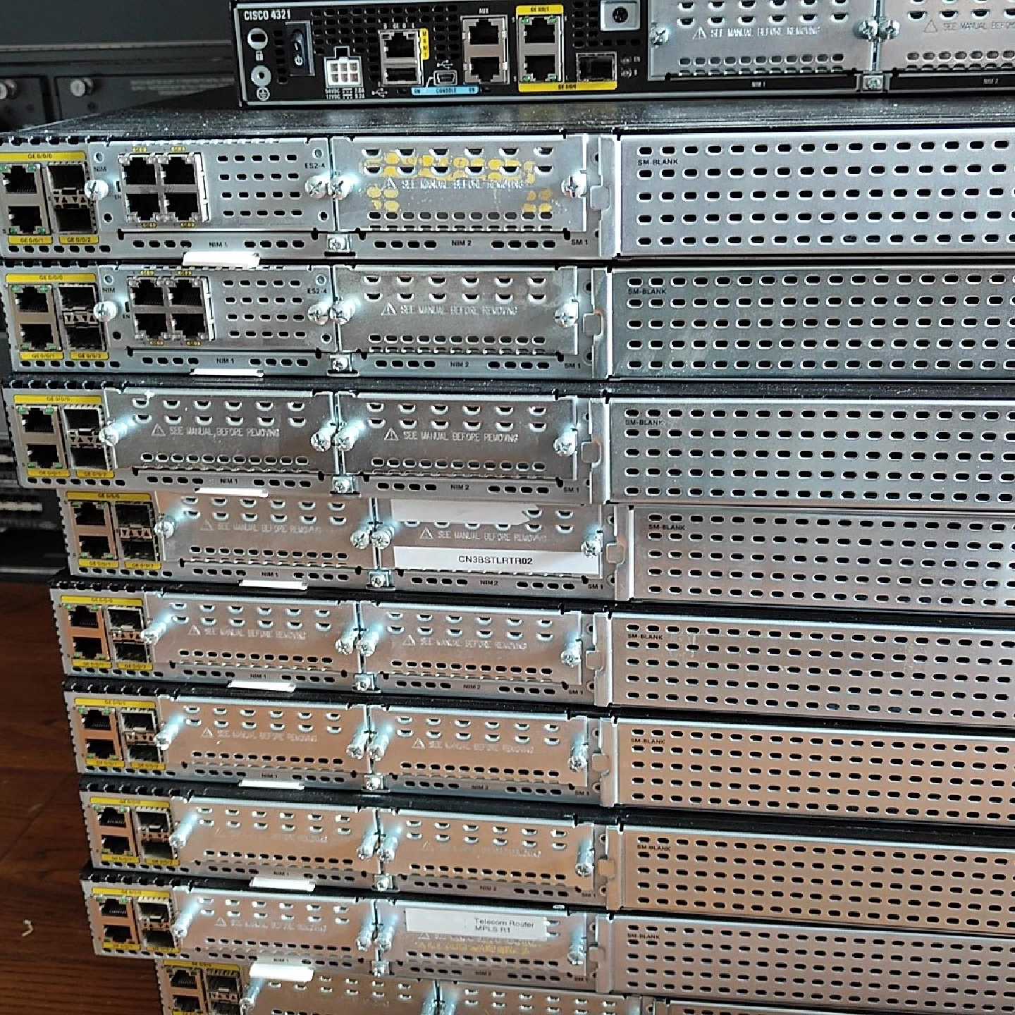 思科Cisco千兆路由器ISR4331思科路由器。实物图片议价