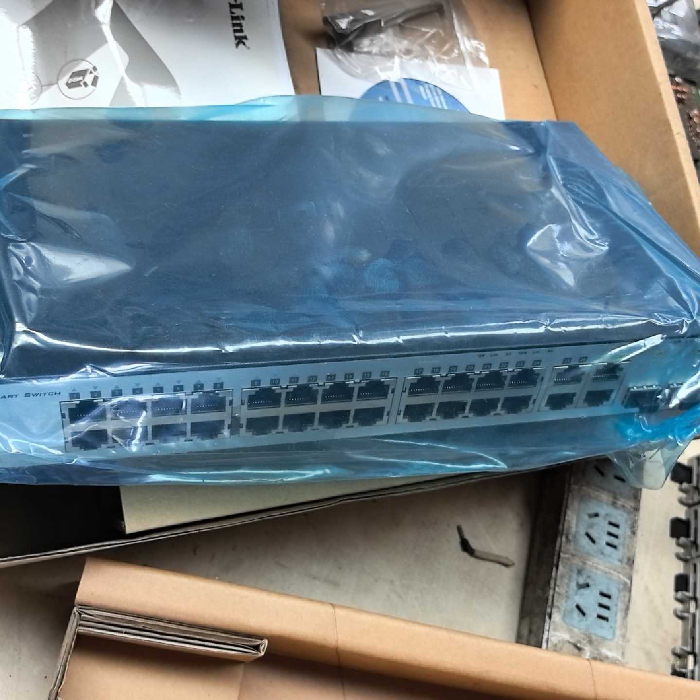 D-Link DES-1210-28,28口千兆交换机,-询价