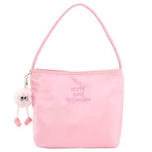 尼龙布手提包女小众独特设计感粉色小包包2026新款腋下水桶单肩包