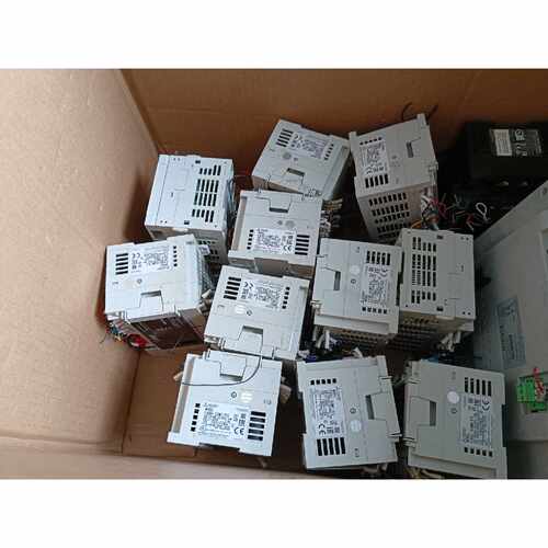 询价下单FX5U-32MT/ES 三凌 PLC 可开发票
