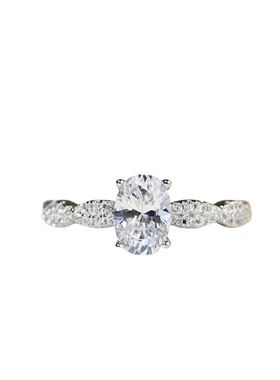 满钻交叉扭臂鸽子蛋戒指