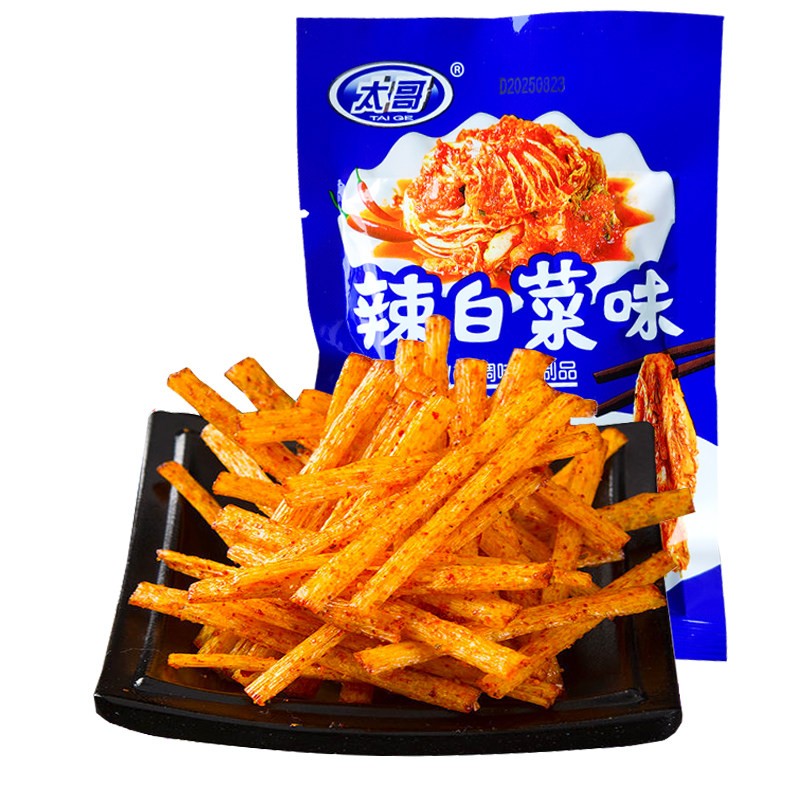太哥辣白菜味辣条儿时的怀旧麻辣