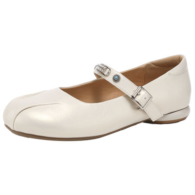 达芙妮轻熟风扣带低帮鞋