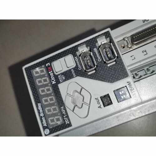 溢价-2071AP4AB伺服驱动器400W