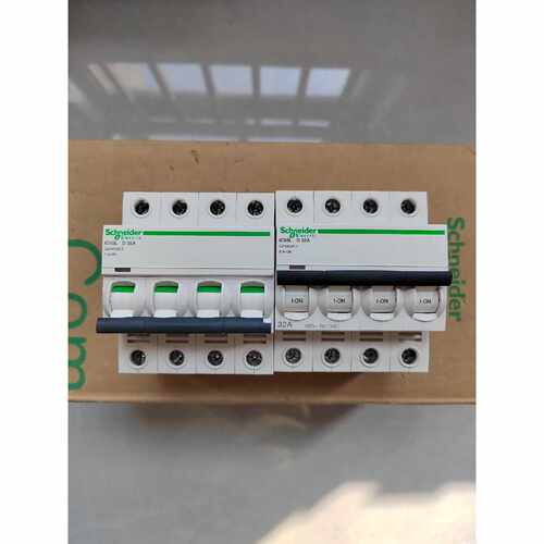 型断路器iC65L  4P  D32A  高分段能力询价