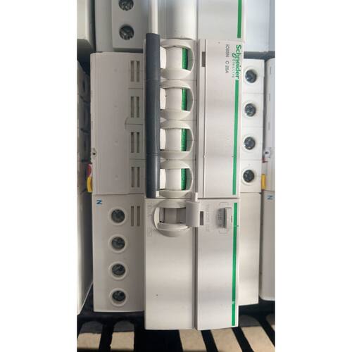 在线议价施耐德iC65N四极漏电保护器，C25A/C32A/C40A