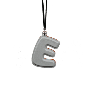 【字母密语】灰字母挂件车载挂饰汽车挂件真皮简约包挂高级感车饰