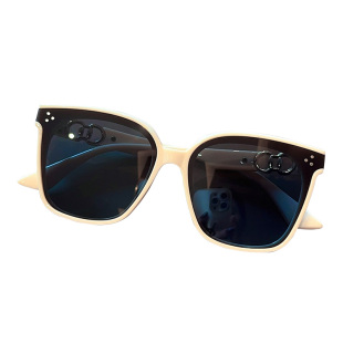 伴月兔儿童墨镜轻奢百搭黑色边框遮阳男童女童同款时尚高级感眼镜