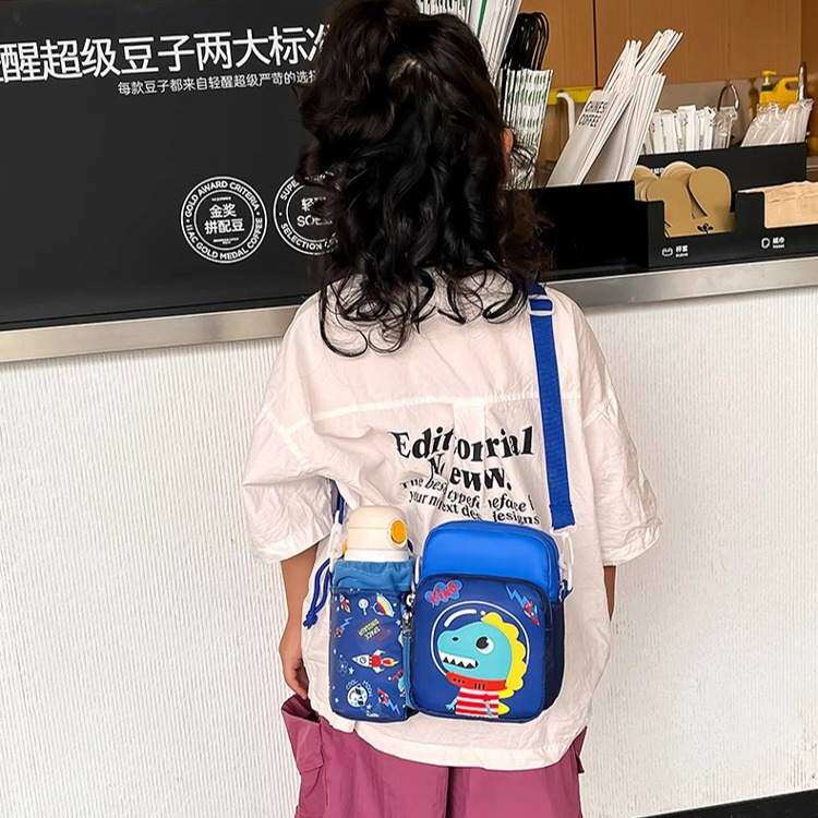 儿童斜挎包女孩外出水壶包男孩时尚旅游小挎包运动休闲出游单肩包
