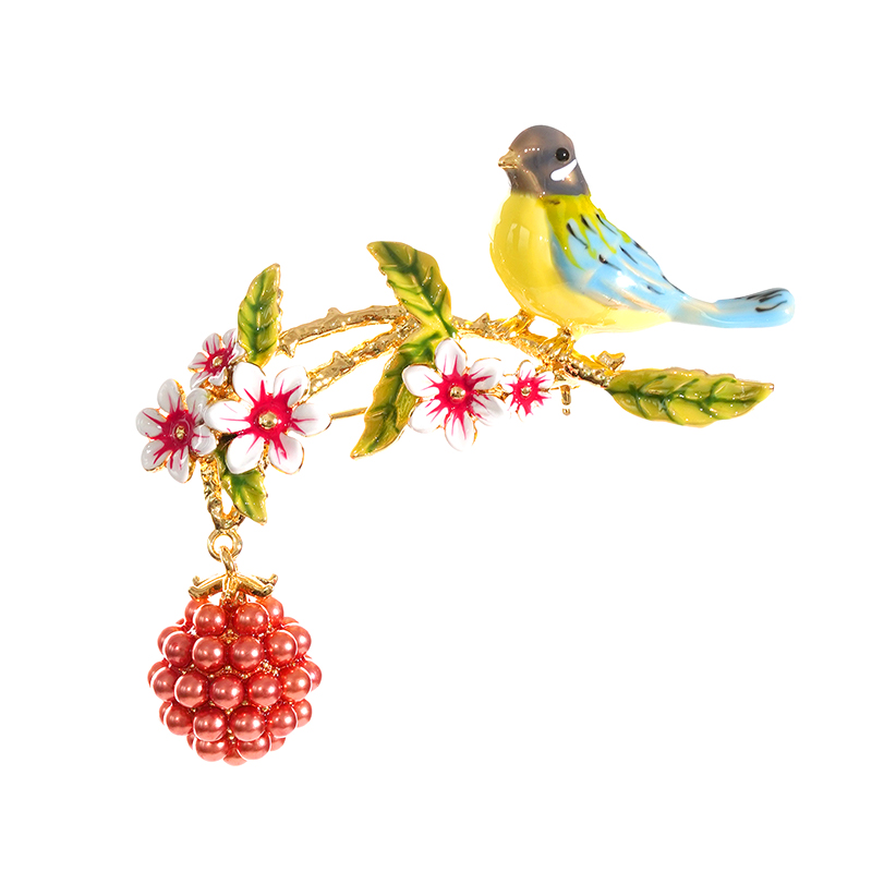 A珐琅彩画眉鸟树莓花胸针高档女胸花设计感小众大衣闺蜜结婚礼物