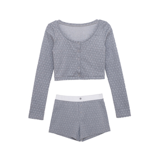荒荒家 灰色波点长袖开衫两件套2026春季新款中腰显瘦休闲热裤女