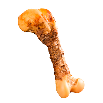 缠肉牛棒骨，吃肉磨牙两不误