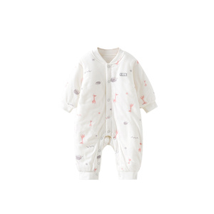 童泰婴儿连体衣夹棉冬季新生宝宝棉衣服保暖加厚哈衣爬服外出抱衣